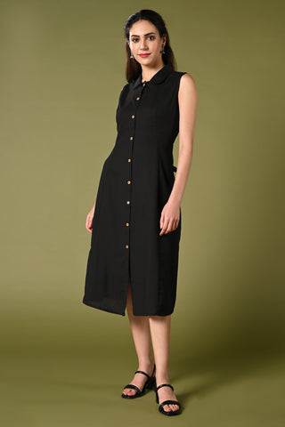 Plain black cotton flex aline daily wear kurti for summer with collar neck.
•	Aline cut kurti with wooden buttons.
•	Shirt collared neck, sleeves comes separately with top. 
•	 Cotton flex material.
•	Ideal for summer season.
